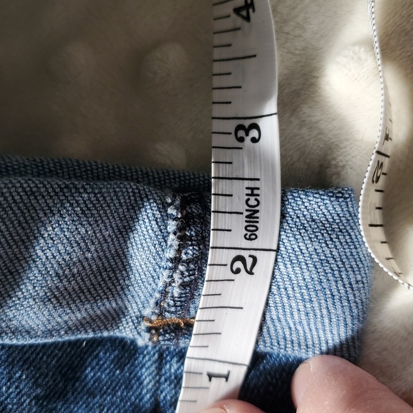 Celebrity Pink Re Generation Distressed Mindful Denim Mom Shorts 1/25 - Picture 12 of 12